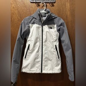 Women’s Northface Rain Jacket